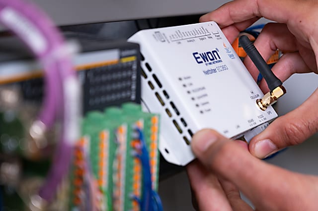 Ewon_Netbiter_EC360_Cabinet_6