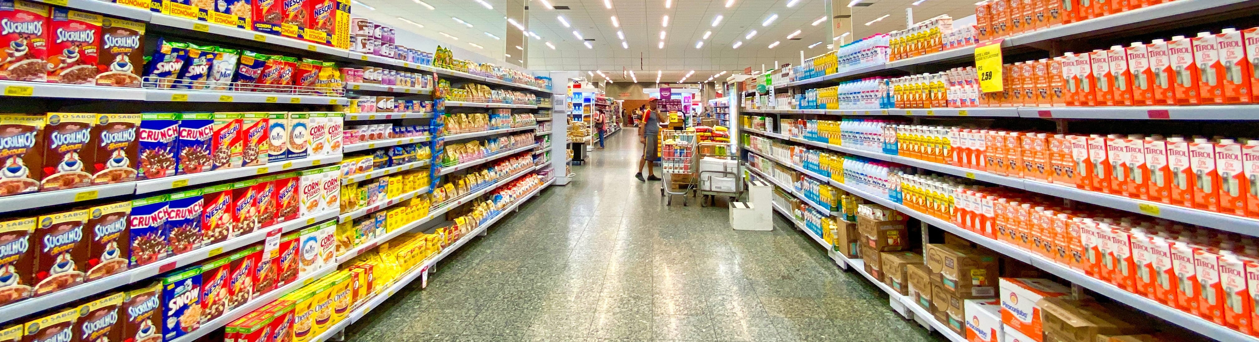 Smart lighting control in grocery retail market